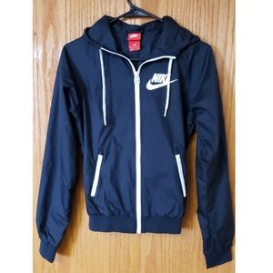 NEW NIKE Windrunner Women's Jacket